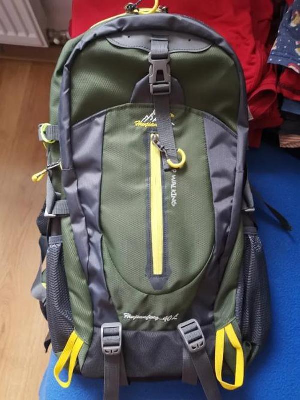 40L Wasserdichte Kletterrucksäcke Männer Frauen Outdoor-Sportrucksäcke Camping Wanderrucksäcke Sporttasche Bergsteigertasche photo review