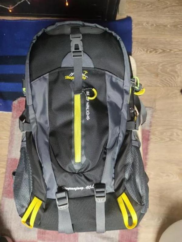 40L Wasserdichte Kletterrucksäcke Männer Frauen Outdoor-Sportrucksäcke Camping Wanderrucksäcke Sporttasche Bergsteigertasche photo review