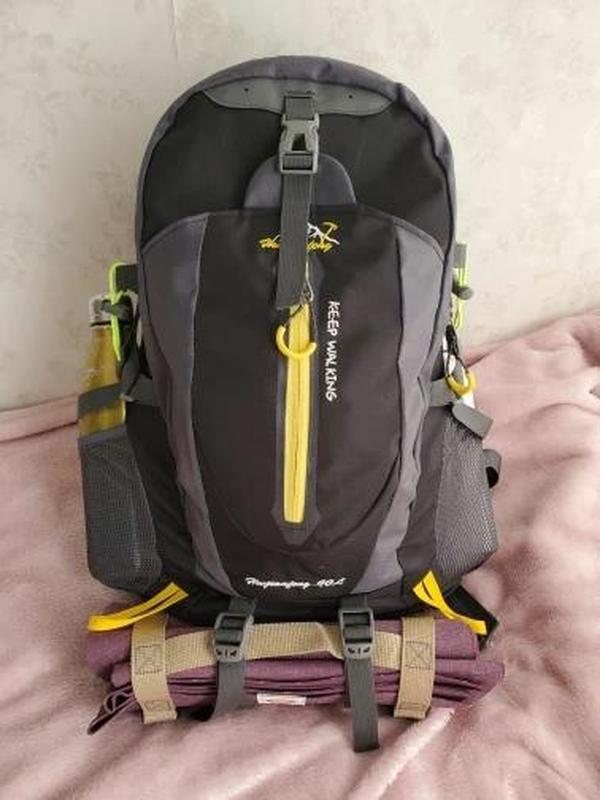 40L Wasserdichte Kletterrucksäcke Männer Frauen Outdoor-Sportrucksäcke Camping Wanderrucksäcke Sporttasche Bergsteigertasche photo review