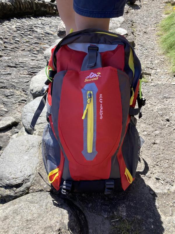 40L Wasserdichte Kletterrucksäcke Männer Frauen Outdoor-Sportrucksäcke Camping Wanderrucksäcke Sporttasche Bergsteigertasche photo review