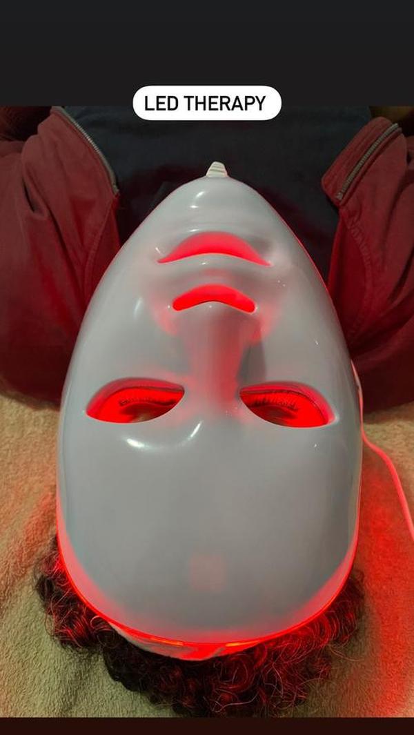 7-Farben-LED-Lichttherapiemaske zur Behandlung von Rosacea photo review