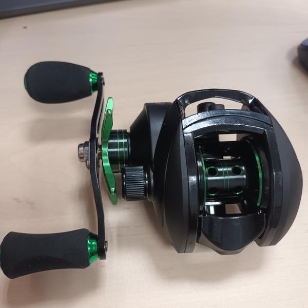 Baitcasting-Rolle 8,1:1 12+1Bb Barsch-Angelrolle 8 kg max. Zugkraft photo review