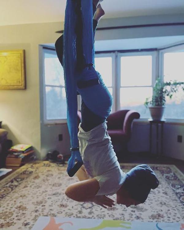 Flexible Aerial Yoga-Hängemattenschaukel aus Seide photo review