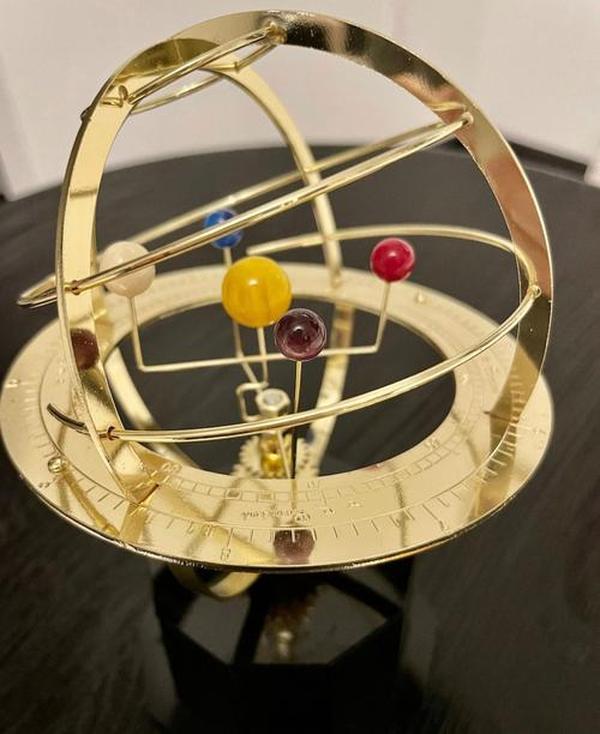 Grand Orrery-Modell des Sonnensystems photo review