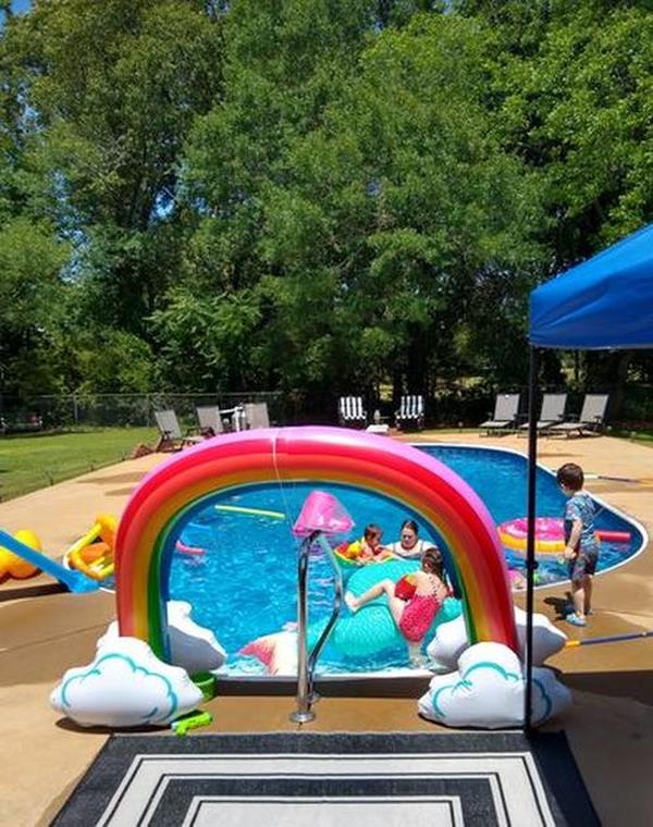 Großes aufblasbares Wassersprinklerspielzeug für Kinder, aufblasbarer Regenbogensprinkler photo review