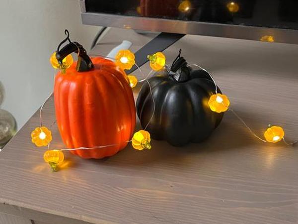 Kürbis-Lichterkette, LED-Halloween-Lichterkette, batteriebetrieben, mit Fernbedienung und Timer, Halloween-Lichter, 3D-Jack-o-Laterne photo review