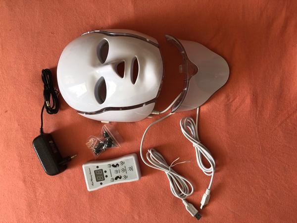 LED-Lichttherapie-Gesichtsmaske gegen Anti-Aging, Akne und Falten photo review