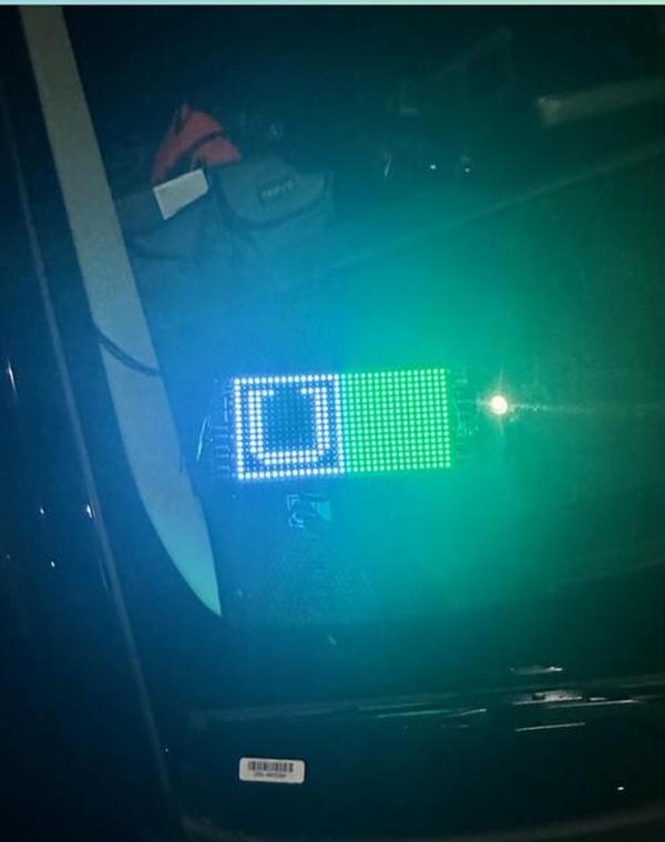 LED-Schild für Auto, flexibles LED-Matrix-Panel, USB 5 V, Bluetooth-Anwendungssteuerung, DIY programmierbares scrollendes LED-Schild photo review