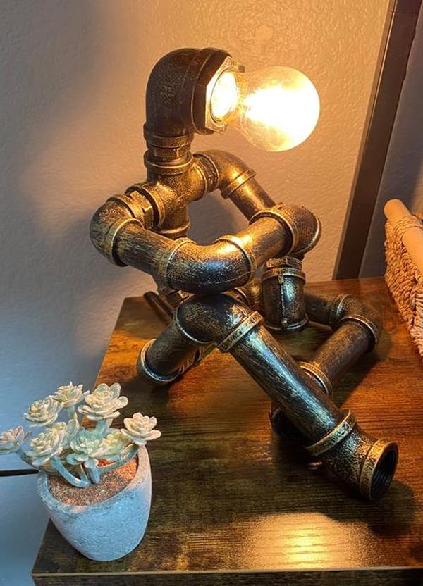 Steampunk-Tischlampe, kreative Roboter-Stil-Schreibtischlampe, Vintage-Industrie-Wasserrohr-Licht für Nachttisch, Nachttisch, Bar, Restaurant, Café photo review