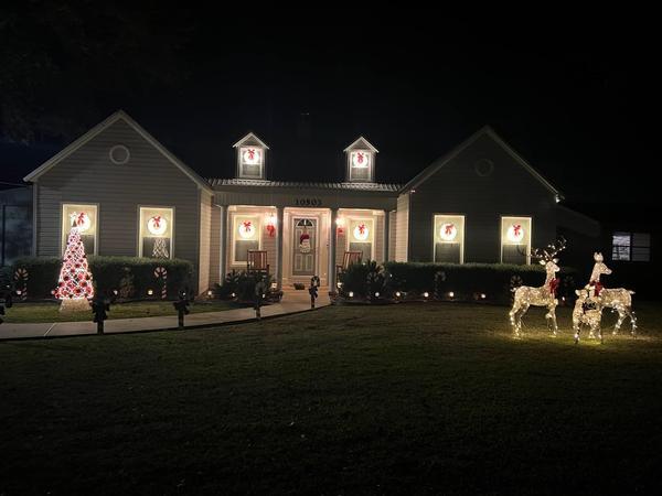 Weihnachtsdekorationen beleuchtet, Weihnachtskranz LED warmes Licht, hängender leuchtender Kranz für die Haustürwand photo review